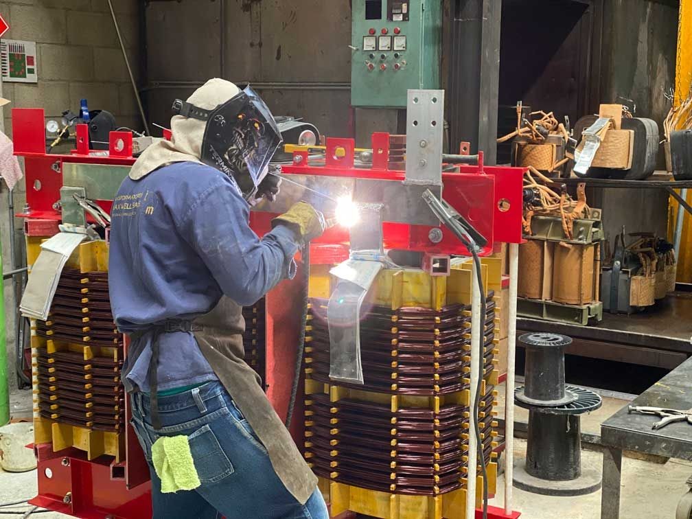 Fabricación y reparación de transformadores